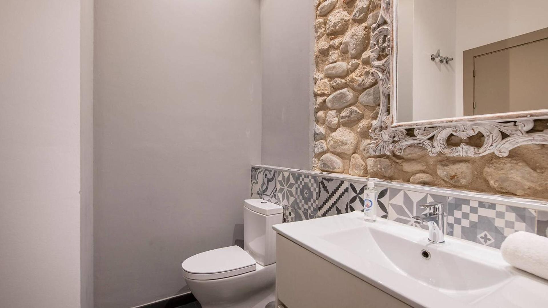 Old Town Duplex With Character Apartment Girona Bagian luar foto