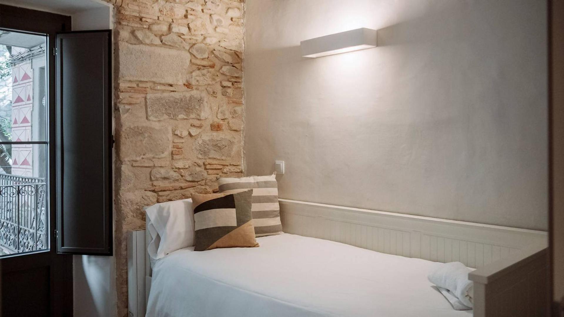 Old Town Duplex With Character Apartment Girona Bagian luar foto
