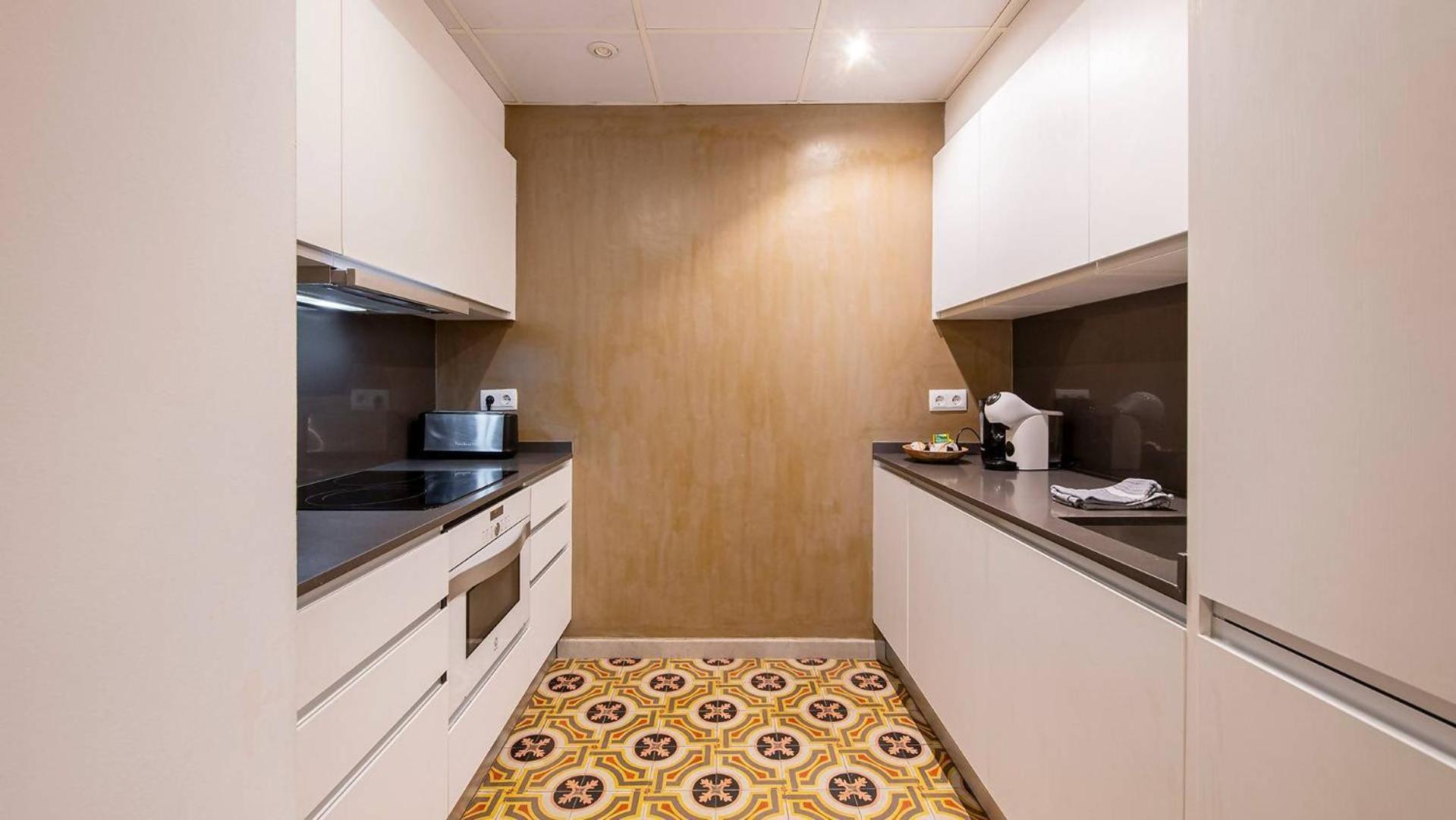 Old Town Duplex With Character Apartment Girona Bagian luar foto