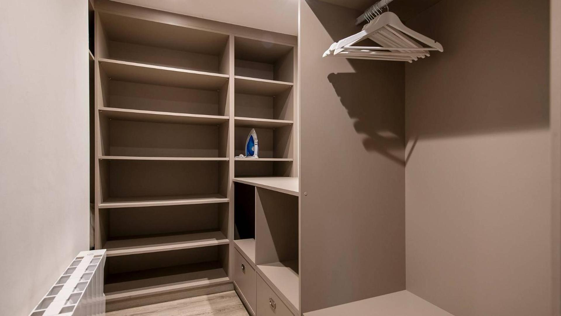 Old Town Duplex With Character Apartment Girona Bagian luar foto
