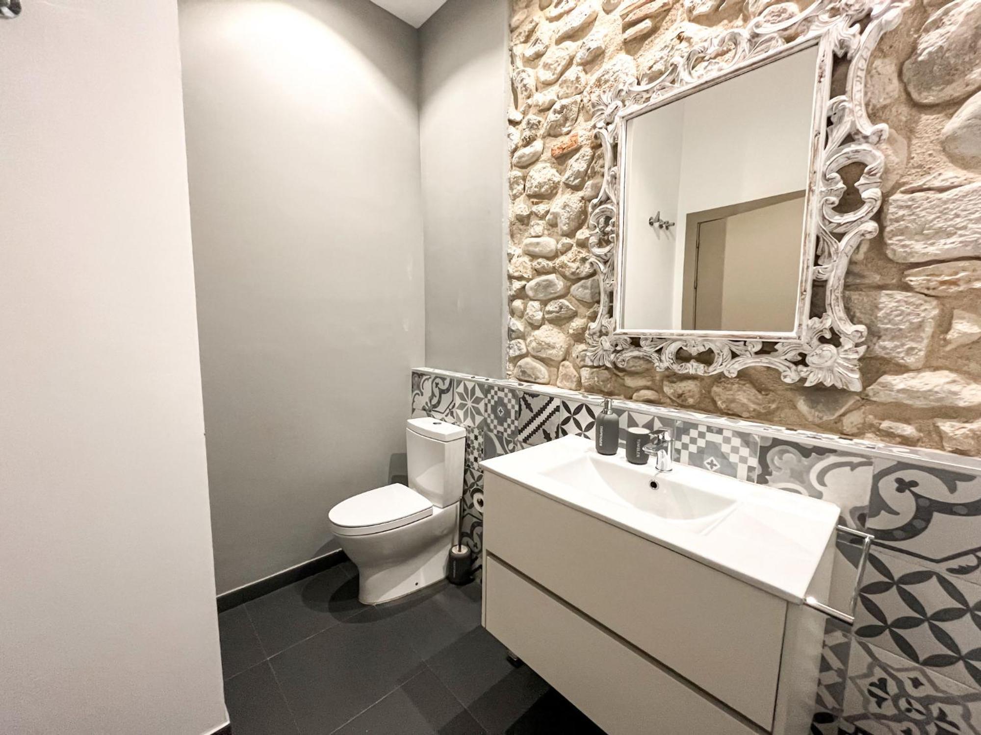 Old Town Duplex With Character Apartment Girona Bagian luar foto