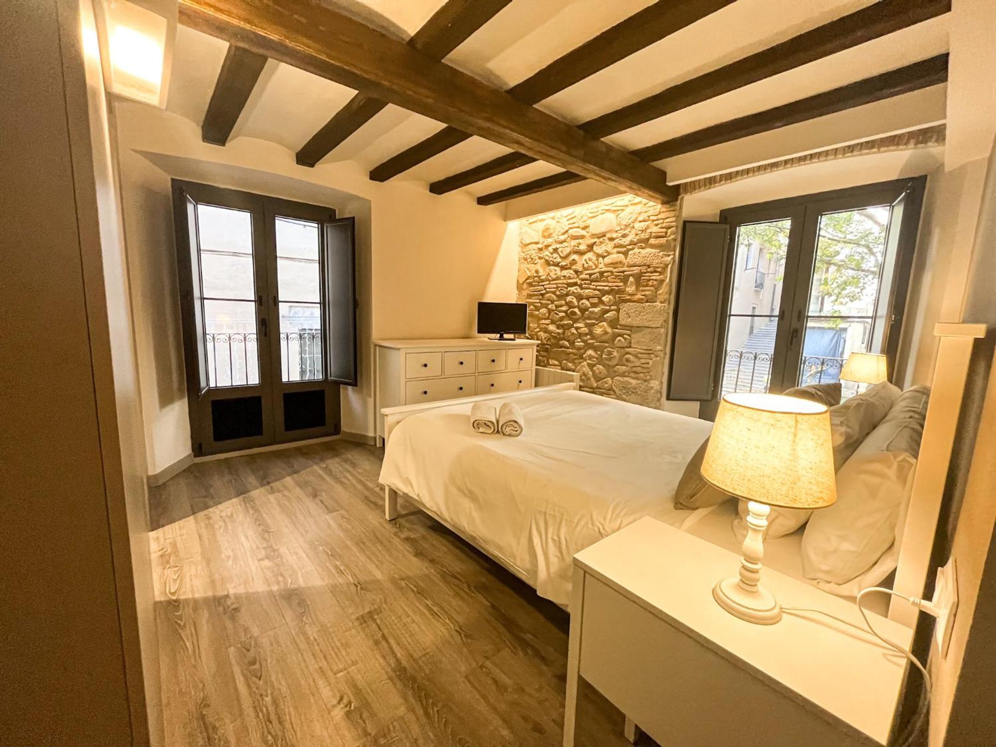 Old Town Duplex With Character Apartment Girona Bagian luar foto